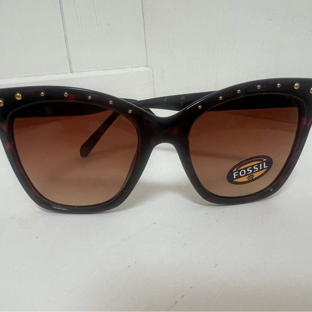 Fossil Brown Sunglasses Classic Contemporary Style